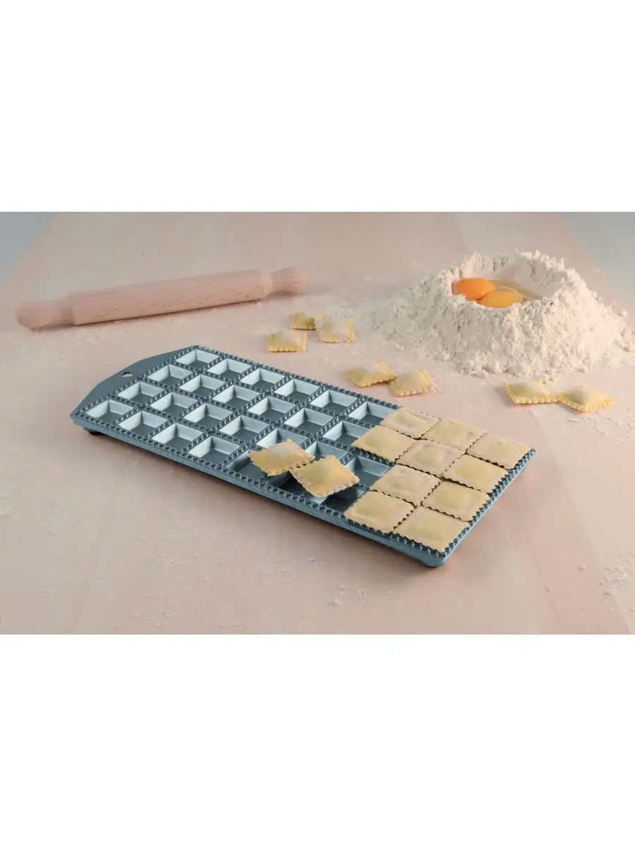 Форма для приготовления 36 квадратных равиоли Eppicotispai 35х35 мм. со скалкой