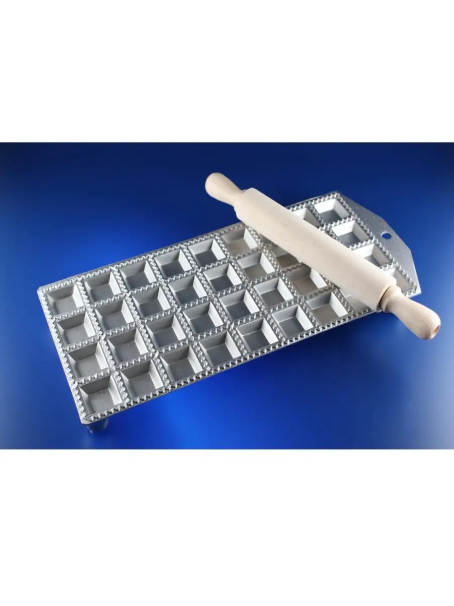 Форма для приготовления 36 квадратных равиоли Eppicotispai 35х35 мм. со скалкой