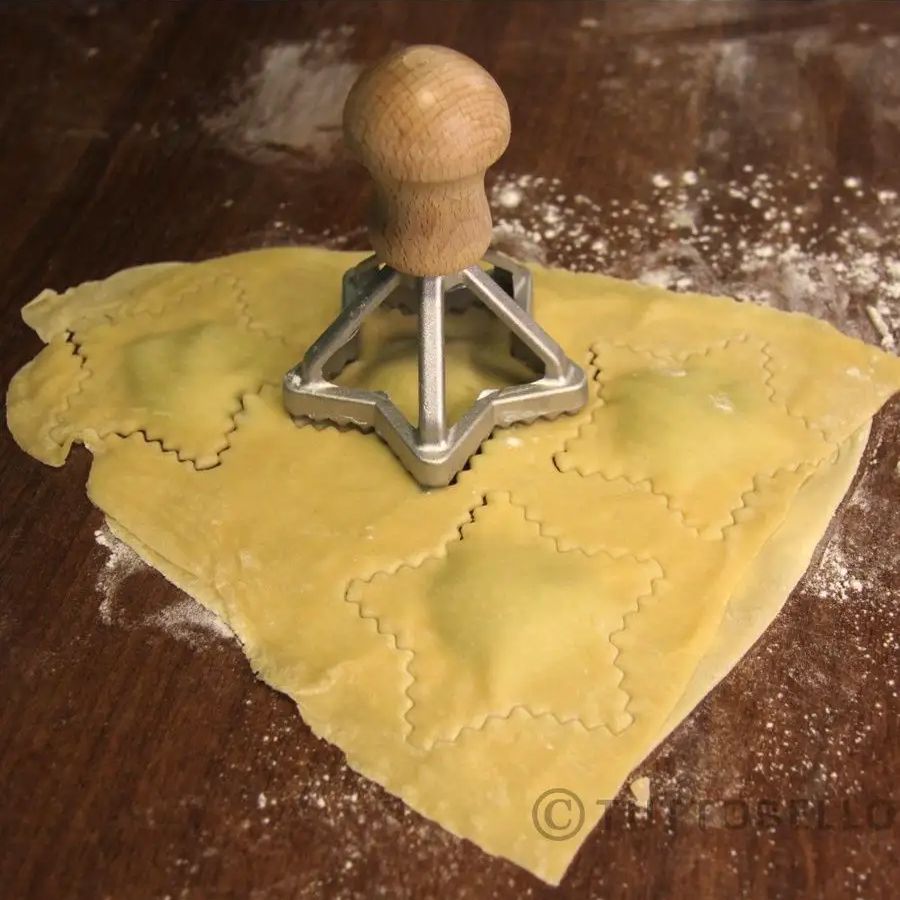 Набор из трёх штампов для равиоли цветок звезда и сердце