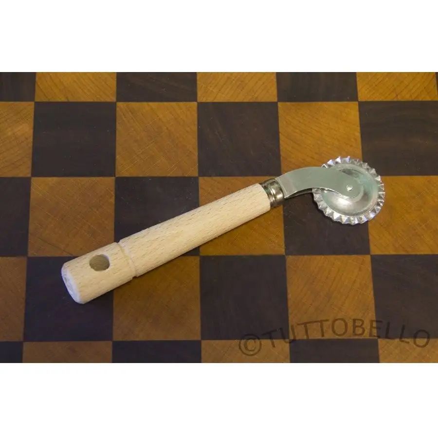 Крутящийся изогнутый итальянский нож для теста