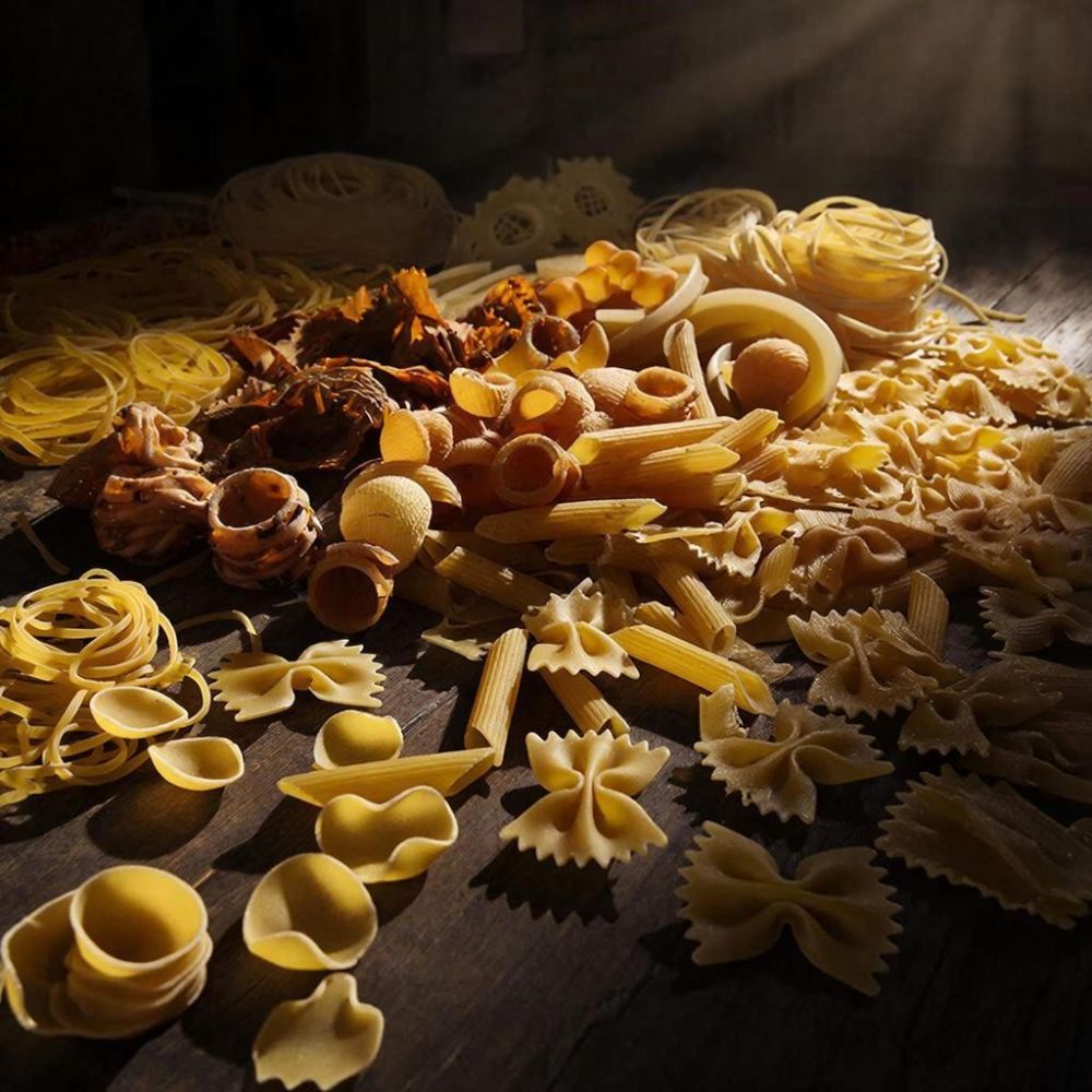 Загадки Пасты: Почему "ушки" и "душители священников" на наших тарелках