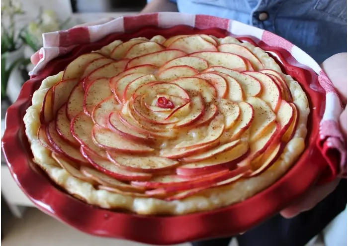 Яблочный пирог