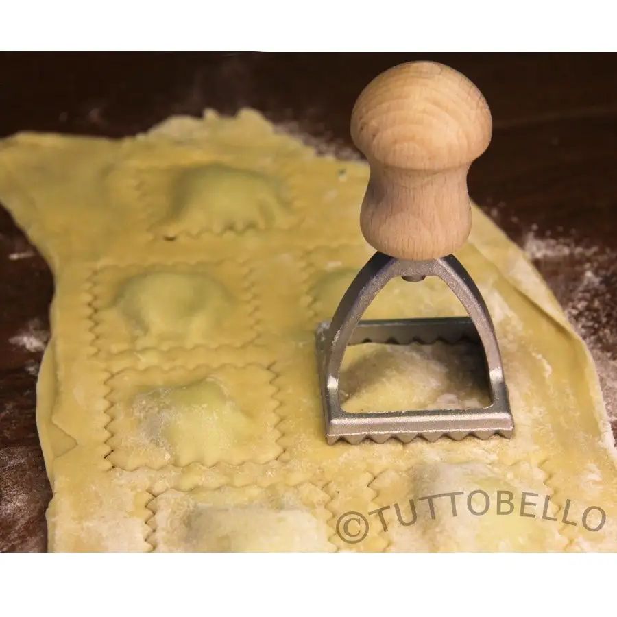 Набор из трёх штампов для равиоли круглый квадратный и треугольный