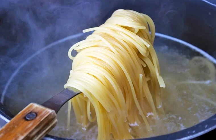 Домашний суп с лапшой: то, что нужно после праздников