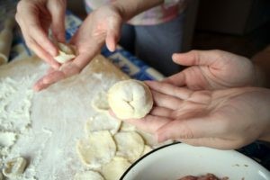 Устроим пельменный день! Тестораскатка и скалка для равиоли в дело! 6.jpg